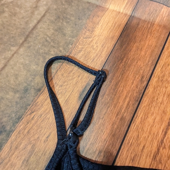 Black Ruched Drawstring Crop Top - Picture 4 of 5